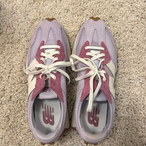 New balance 327. Purple. Worn once.